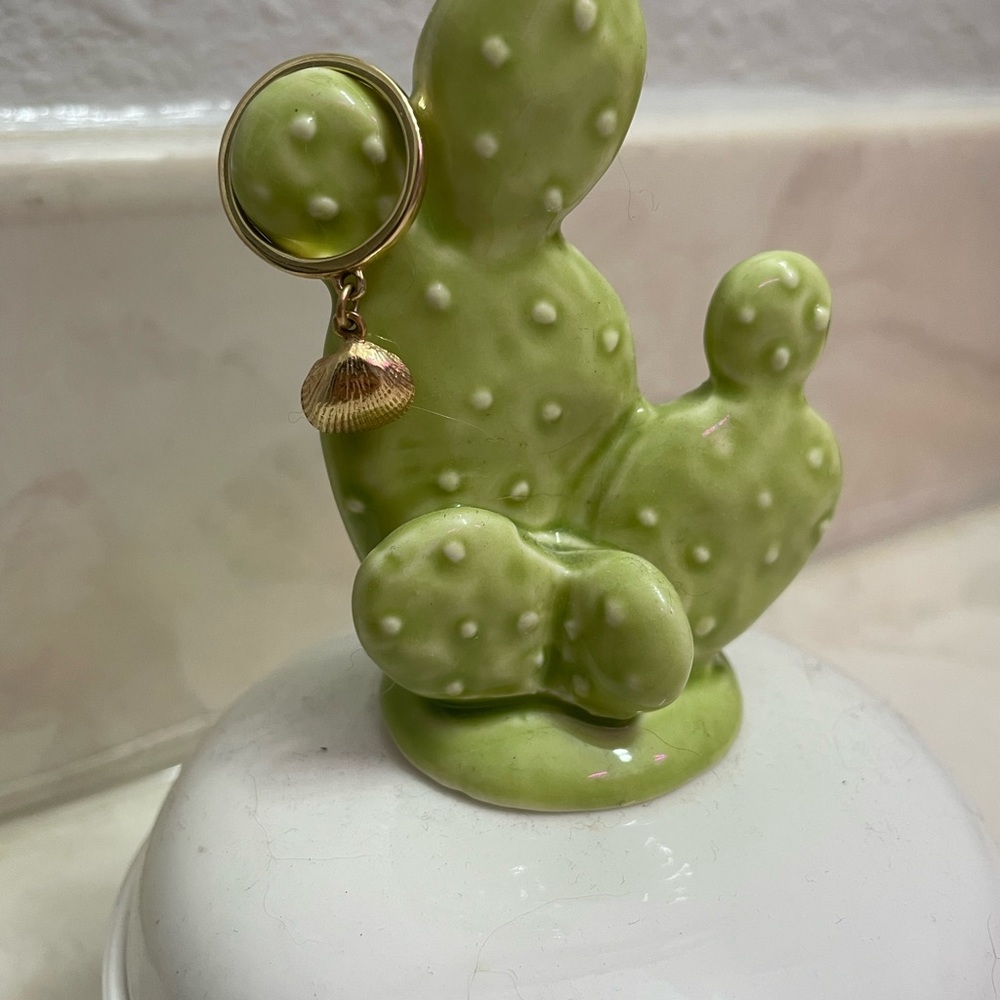 14k Gold Seashell ring